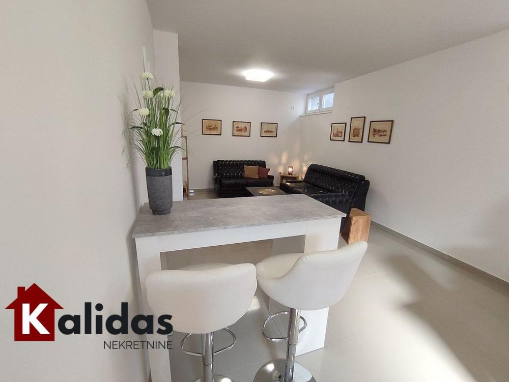 Slika 6 - Stan,NOVI SAD,ADICE,kv: 70, € 82400, ID: 1006392