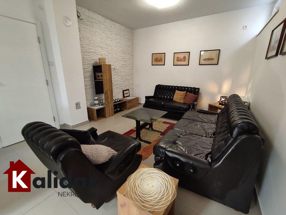 Slika 2 - Stan,NOVI SAD,ADICE,kv: 70, € 82400, ID: 1006392