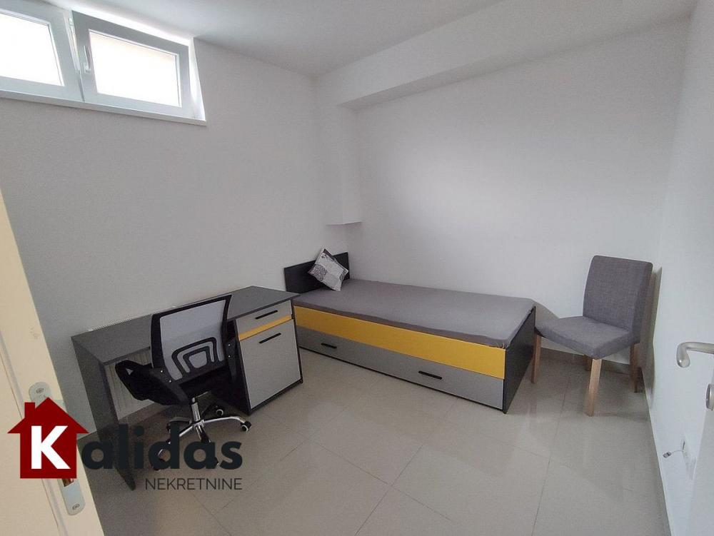 Slika 10 - Stan,NOVI SAD,ADICE,kv: 70, € 82400, ID: 1006392