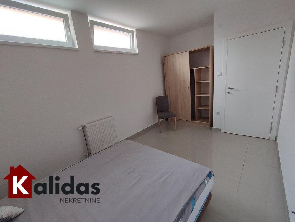Slika 8 - Stan,NOVI SAD,ADICE,kv: 70, € 82400, ID: 1006392