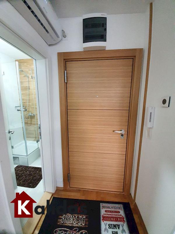 Slika 7 - Stan,NOVI SAD,CENTAR,kv: 25, € 84970, ID: 1005960