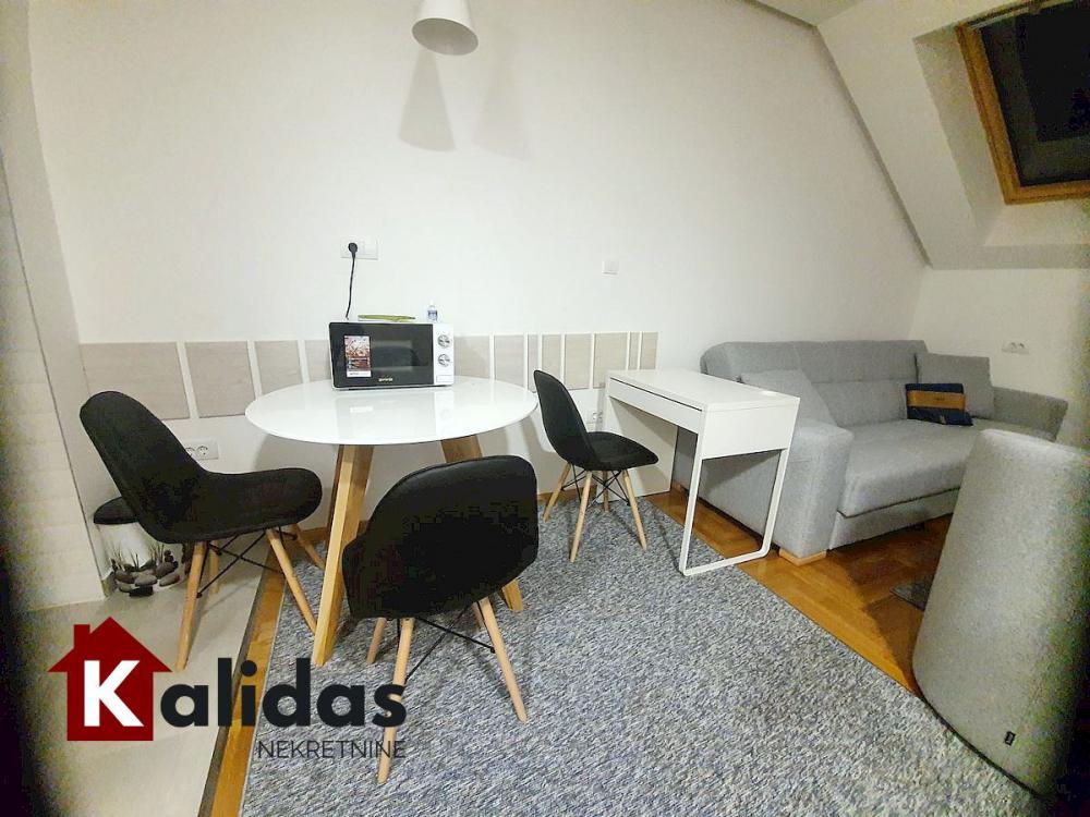 Slika 2 - Stan,NOVI SAD,CENTAR,kv: 25, € 84970, ID: 1005960