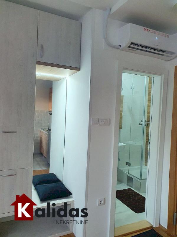 Slika 6 - Stan,NOVI SAD,CENTAR,kv: 25, € 84970, ID: 1005960