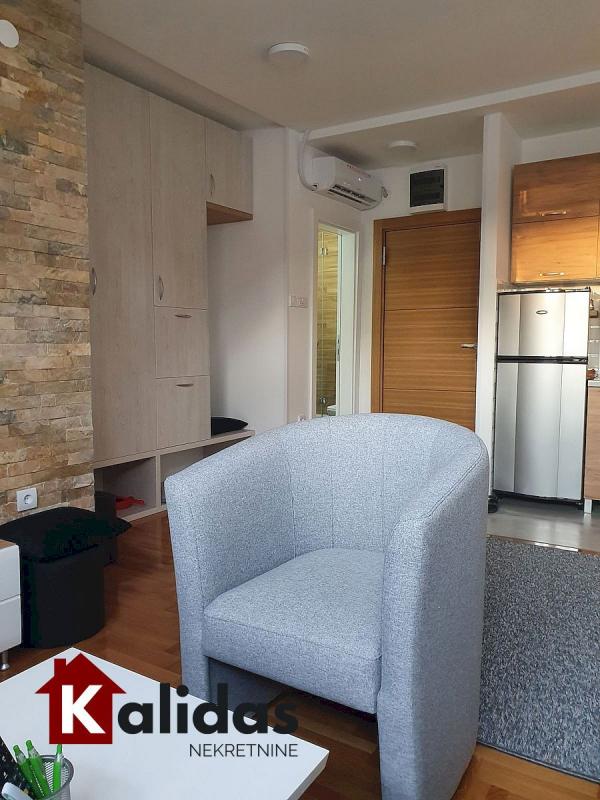 Slika 5 - Stan,NOVI SAD,CENTAR,kv: 25, € 84970, ID: 1005960