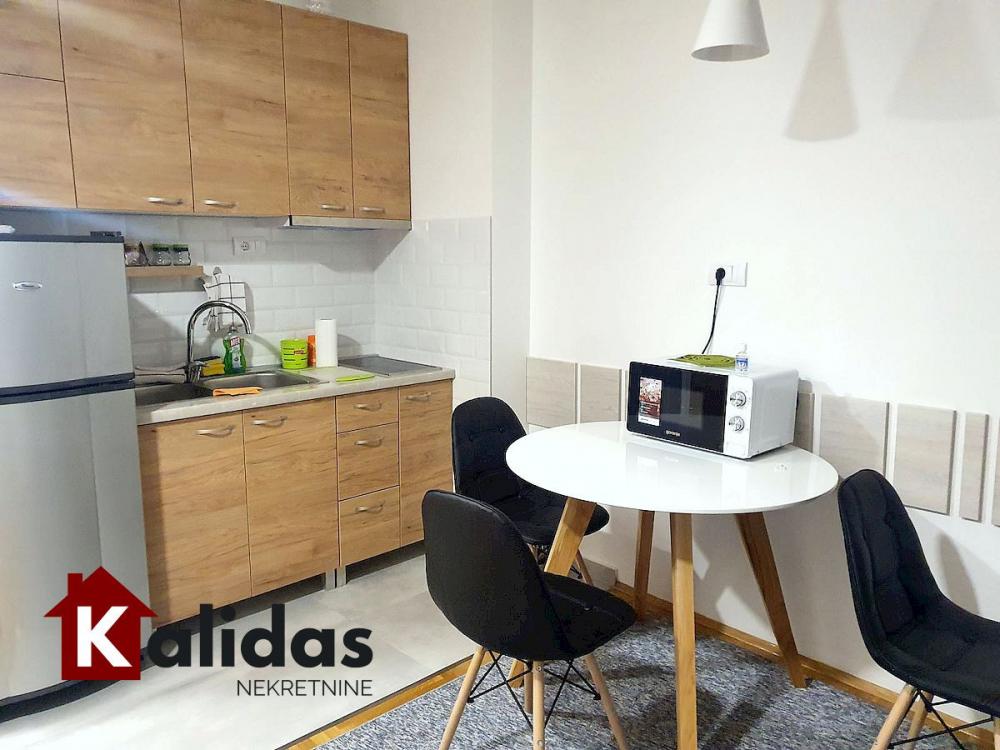Slika 3 - Stan,NOVI SAD,CENTAR,kv: 25, € 84970, ID: 1005960