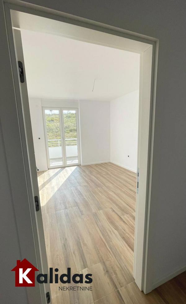 Slika 3 - Stan,PETROVARADIN,ALIBEGOVAC,kv: 116, € 218560, ID: 1006265