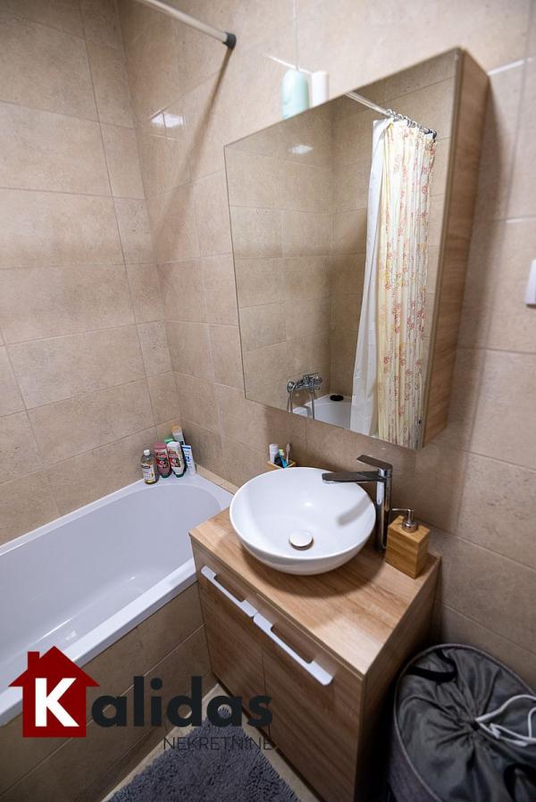 Slika 9 - Stan,NOVI SAD,TELEP,kv: 48, € 128550, ID: 1005710