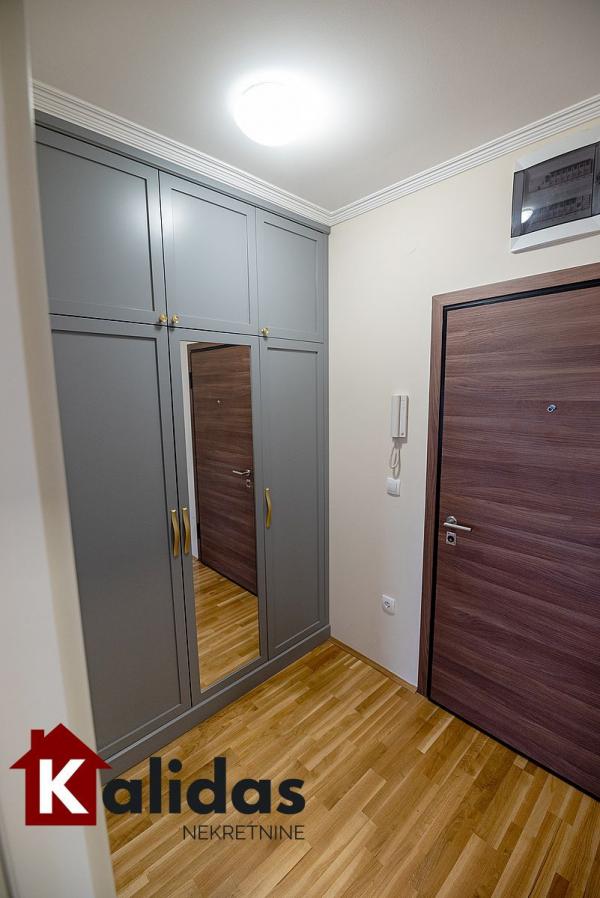 Slika 10 - Stan,NOVI SAD,TELEP,kv: 48, € 128550, ID: 1005710