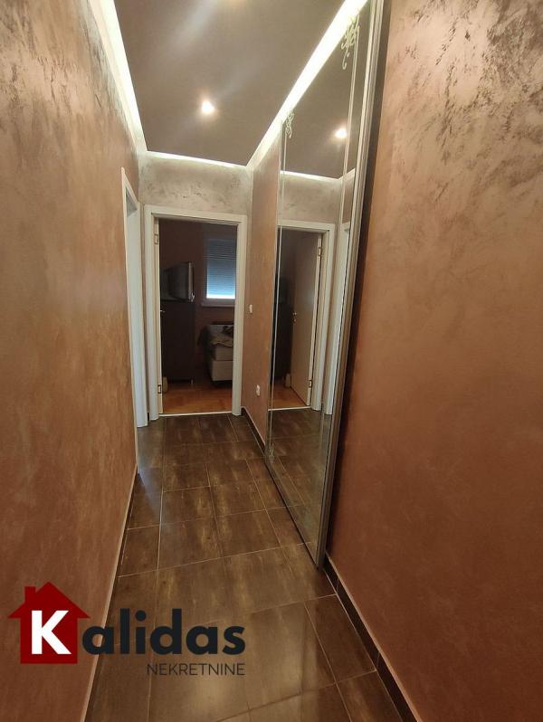 Slika 6 - Stan,NOVI SAD,NOVA DETELINARA,kv: 46, € 133900, ID: 1005364