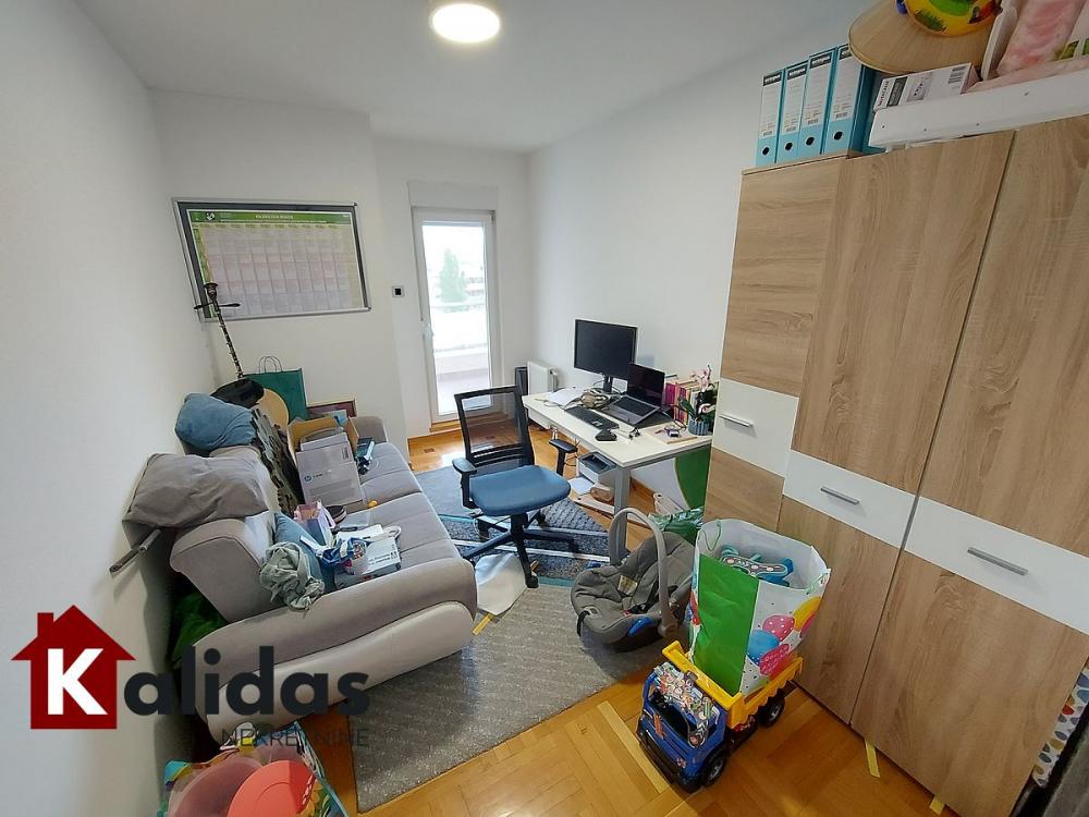 Slika 10 - Stan,NOVI SAD,TELEP,kv: 115, € 329600, ID: 1005383