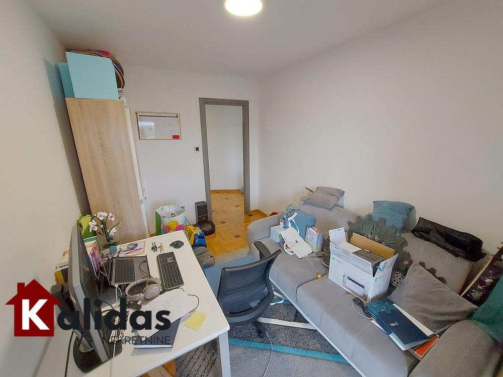 Slika 11 - Stan,NOVI SAD,TELEP,kv: 115, € 329600, ID: 1005383