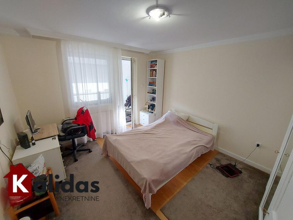 Slika 3 - Stan,NOVI SAD,CENTAR,kv: 57, € 154500, ID: 1004963