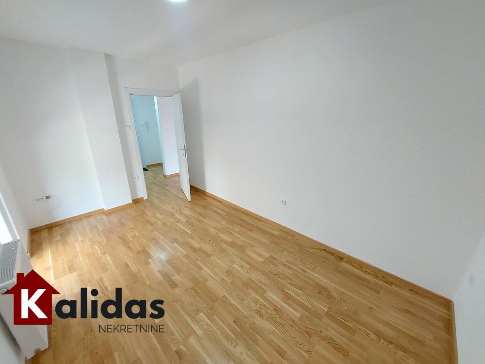 Slika 8 - Stan,NOVI SAD,ADICE,kv: 45, € 108150, ID: 1005730