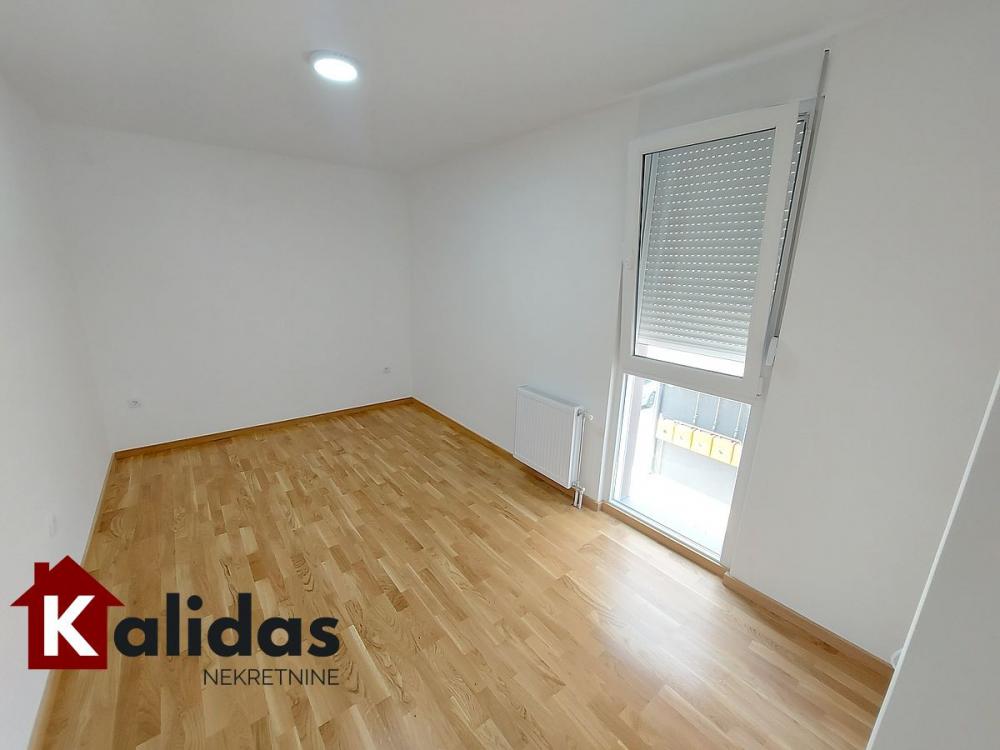 Slika 7 - Stan,NOVI SAD,ADICE,kv: 45, € 108150, ID: 1005730