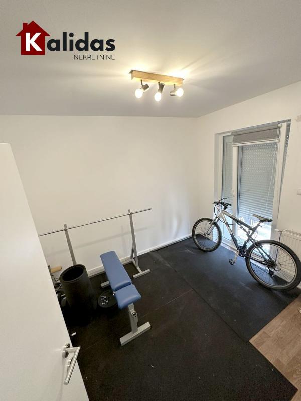 Slika 8 - Stan,NOVI SAD,ADICE,kv: 61, € 151410, ID: 1005544