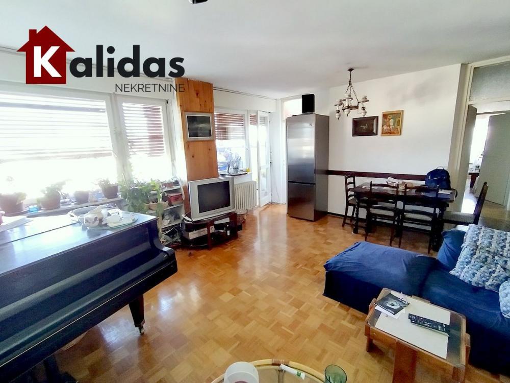 Glavna slika -Stan,NOVI SAD,BULEVAR,kv: 94, € 213000, ID: 1004130