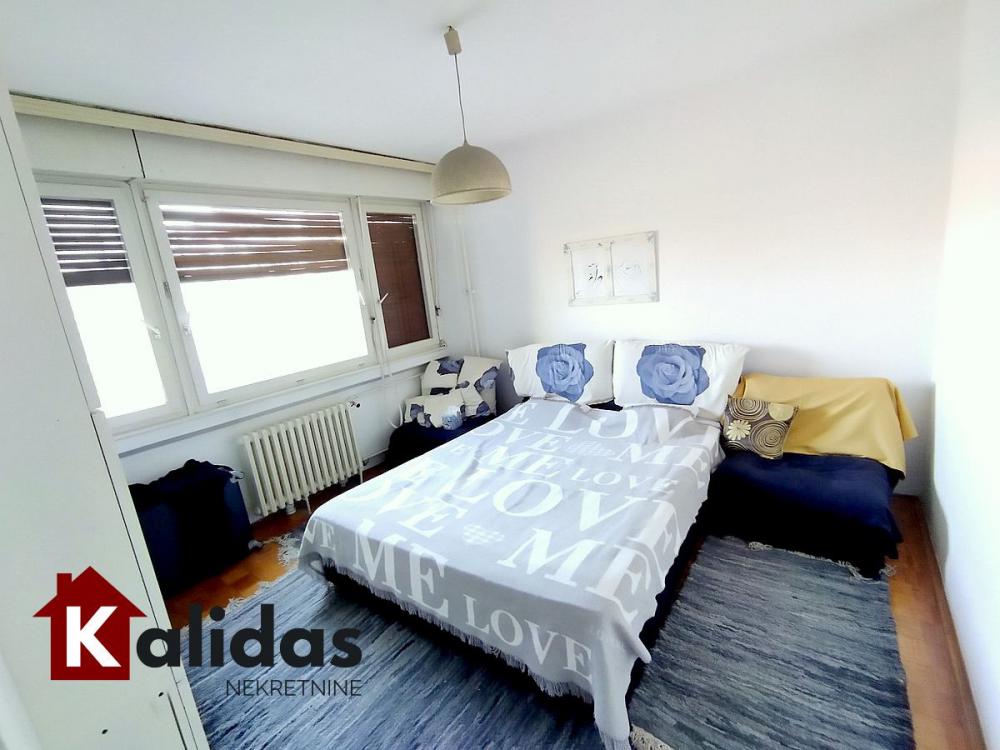 Slika 10 - Stan,NOVI SAD,BULEVAR,kv: 94, € 213000, ID: 1004130