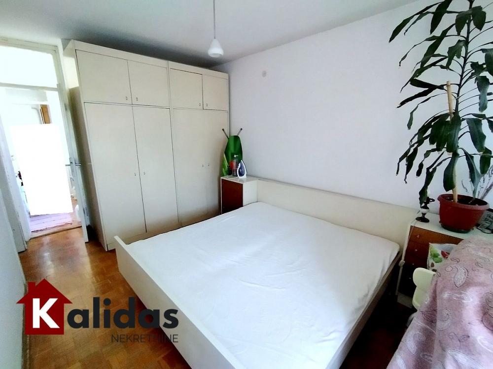 Slika 9 - Stan,NOVI SAD,BULEVAR,kv: 94, € 213000, ID: 1004130