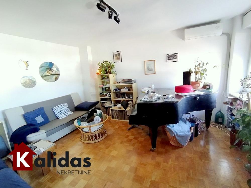 Slika 2 - Stan,NOVI SAD,BULEVAR,kv: 94, € 213000, ID: 1004130