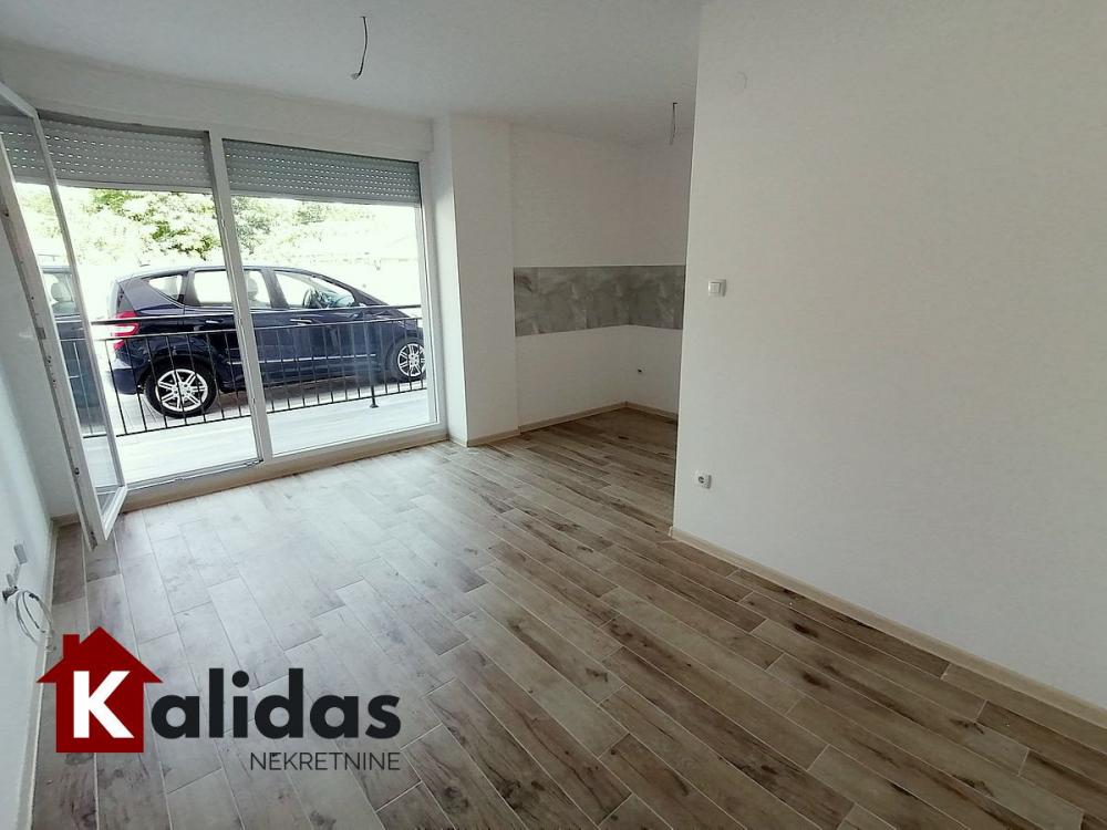 Slika 2 - Stan,NOVI SAD,ADICE,kv: 27, € 53560, ID: 1003561