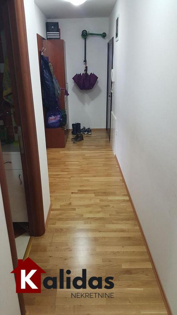Slika 5 - Stan,NOVI SAD,GRBAVICA,kv: 47, € 147650, ID: 1005113