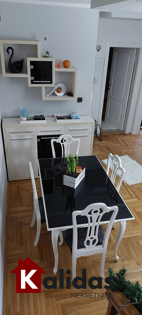 Slika 3 - Stan,NOVI SAD,DETELINARA,kv: 83, € 236900, ID: 1005011