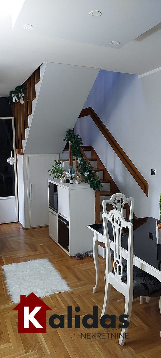 Slika 2 - Stan,NOVI SAD,DETELINARA,kv: 83, € 236900, ID: 1005011