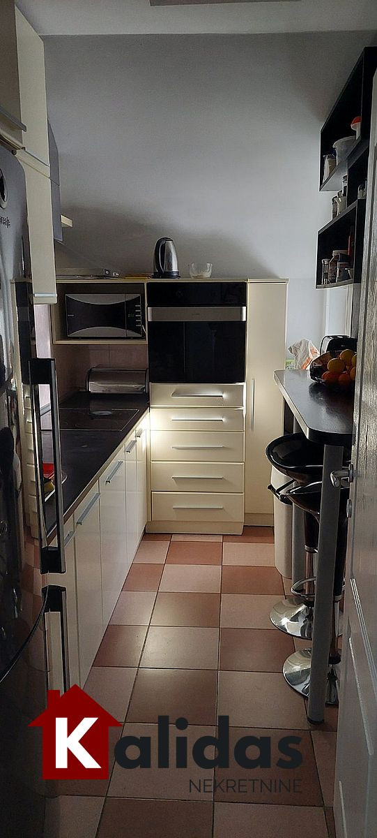 Slika 6 - Stan,NOVI SAD,DETELINARA,kv: 83, € 236900, ID: 1005011