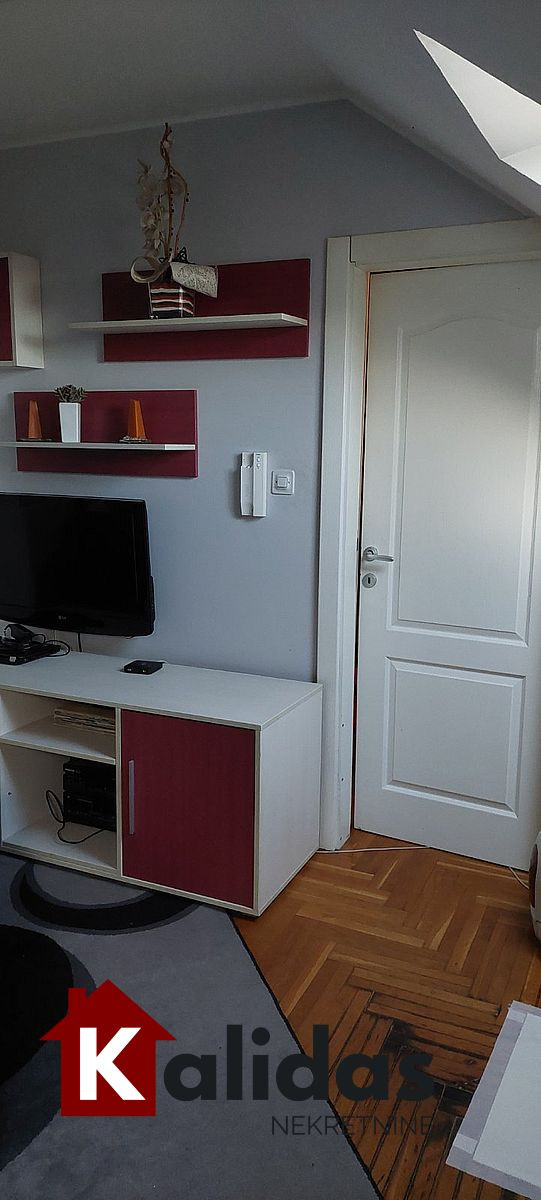 Slika 9 - Stan,NOVI SAD,DETELINARA,kv: 83, € 236900, ID: 1005011