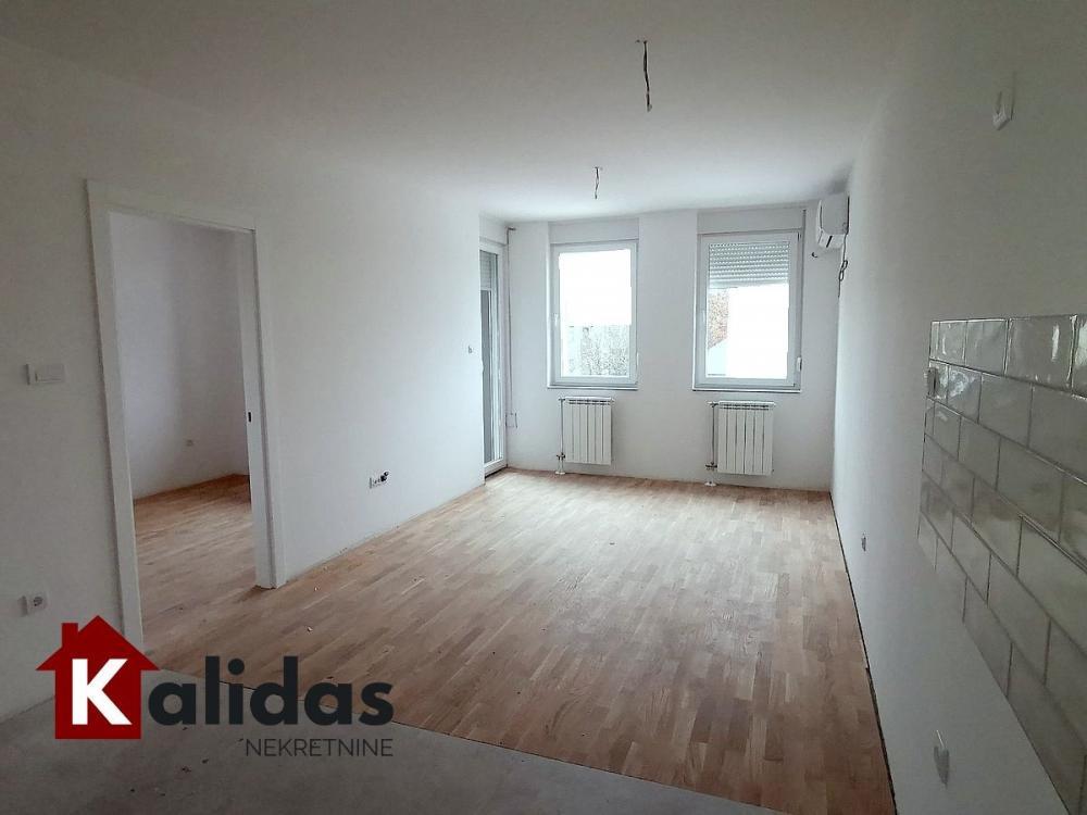Glavna slika -Stan,NOVI SAD,DETELINARA,kv: 40, € 123600, ID: 1004962