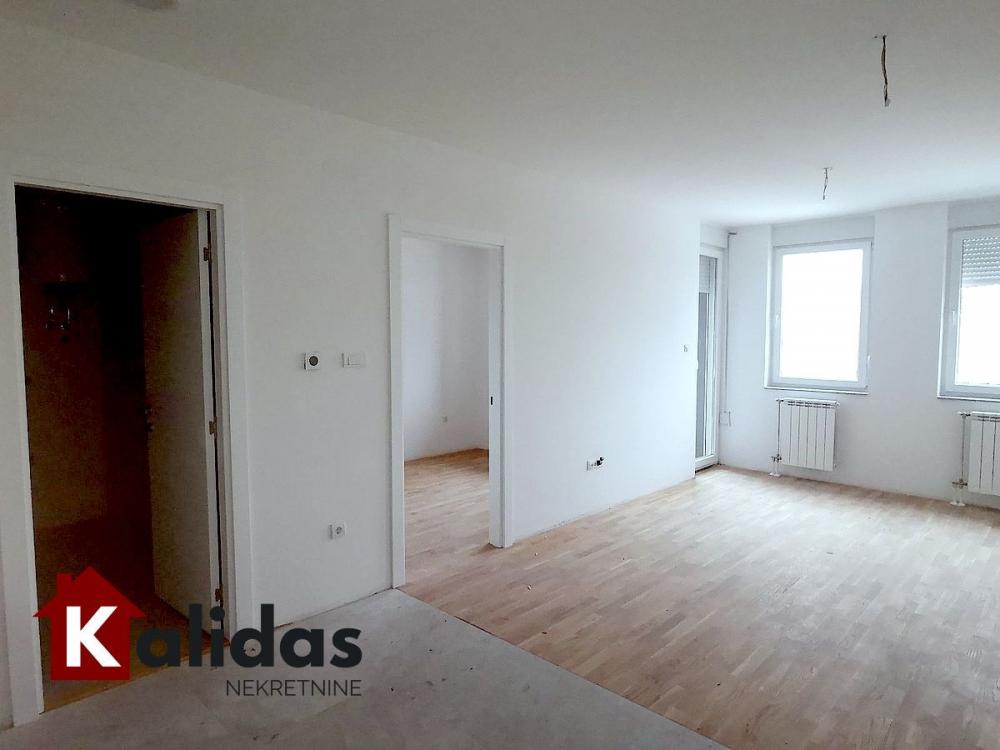 Slika 1 - Stan,NOVI SAD,DETELINARA,kv: 40, € 123600, ID: 1004962