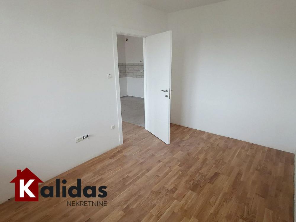 Slika 5 - Stan,NOVI SAD,DETELINARA,kv: 40, € 123600, ID: 1004962