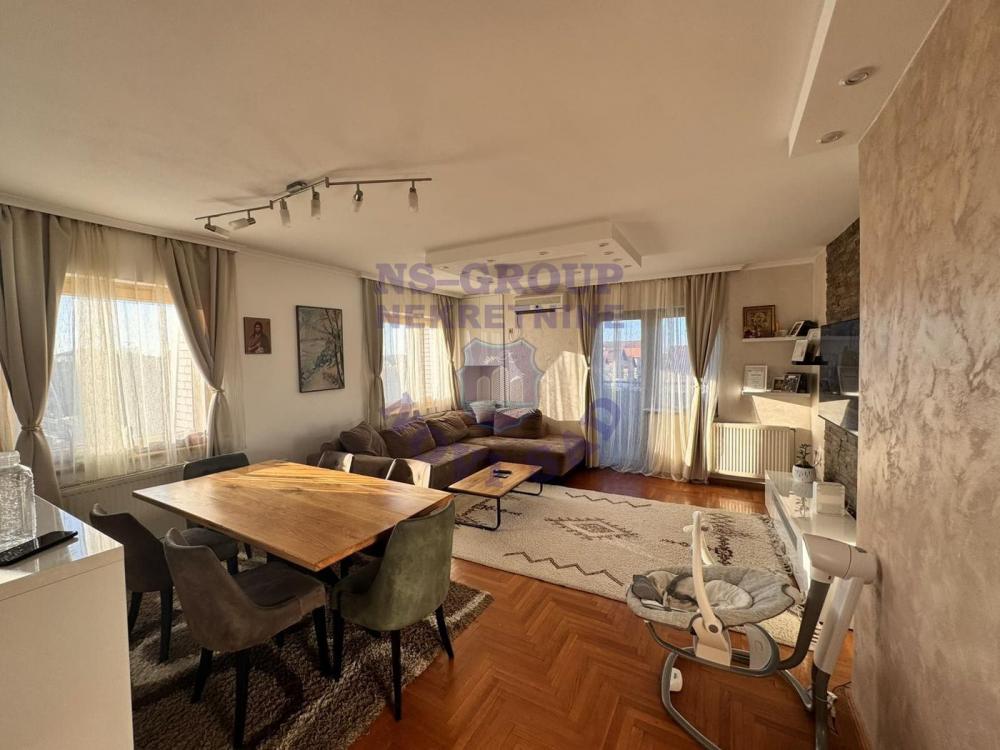 Slika 1 - Fenomenalan sa tri spavaće sobe, veoma svetao i komforan! 91m2