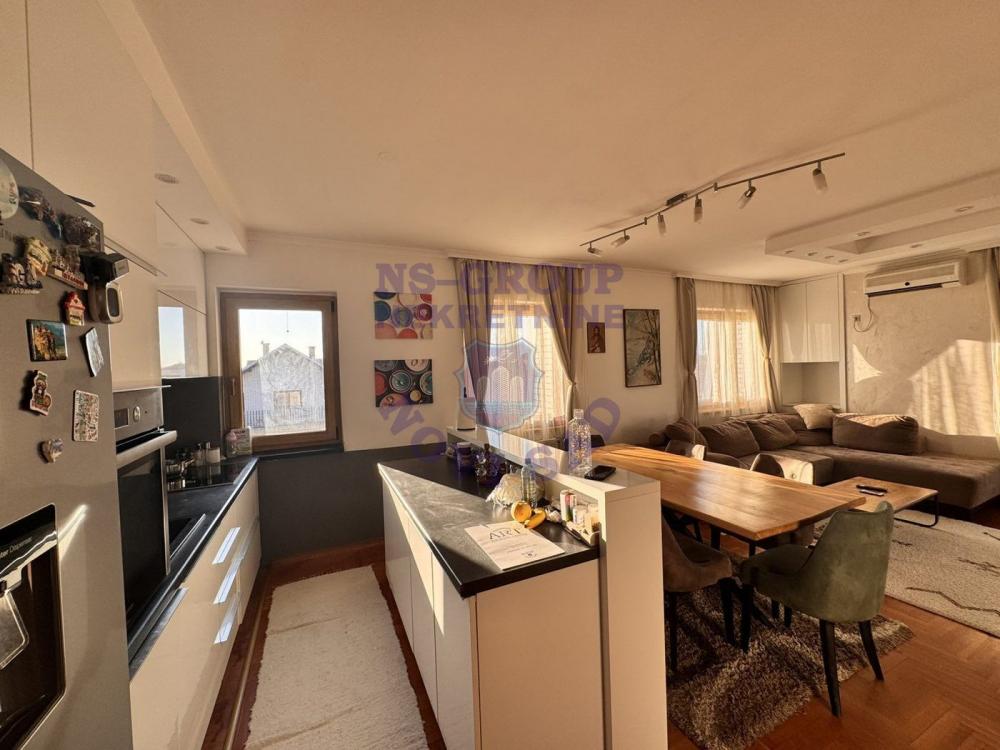 Slika 2 - Fenomenalan sa tri spavaće sobe, veoma svetao i komforan! 91m2