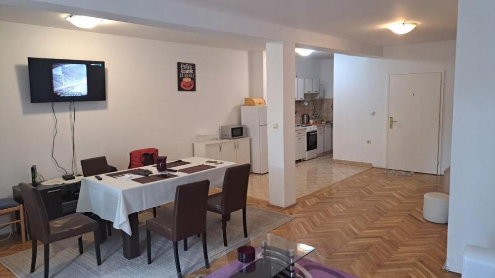 Slika 2 - Troiposoban stan u Ćirpanovoj