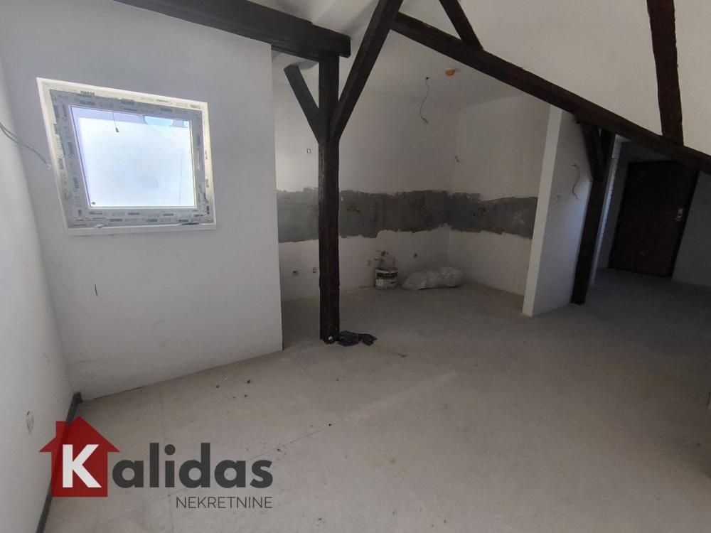 Slika 11 - Stan,NOVI SAD,CENTAR,kv: 105, € 226600, ID: 1007726