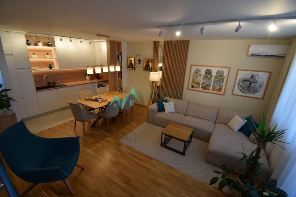 Glavna slika -SAJAM, MODERAN ČETVOROSOBAN DUPLEX  111M2. 