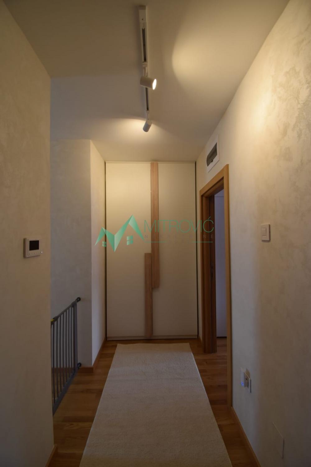 Slika 6 - SAJAM, MODERAN ČETVOROSOBAN DUPLEX  111M2. 