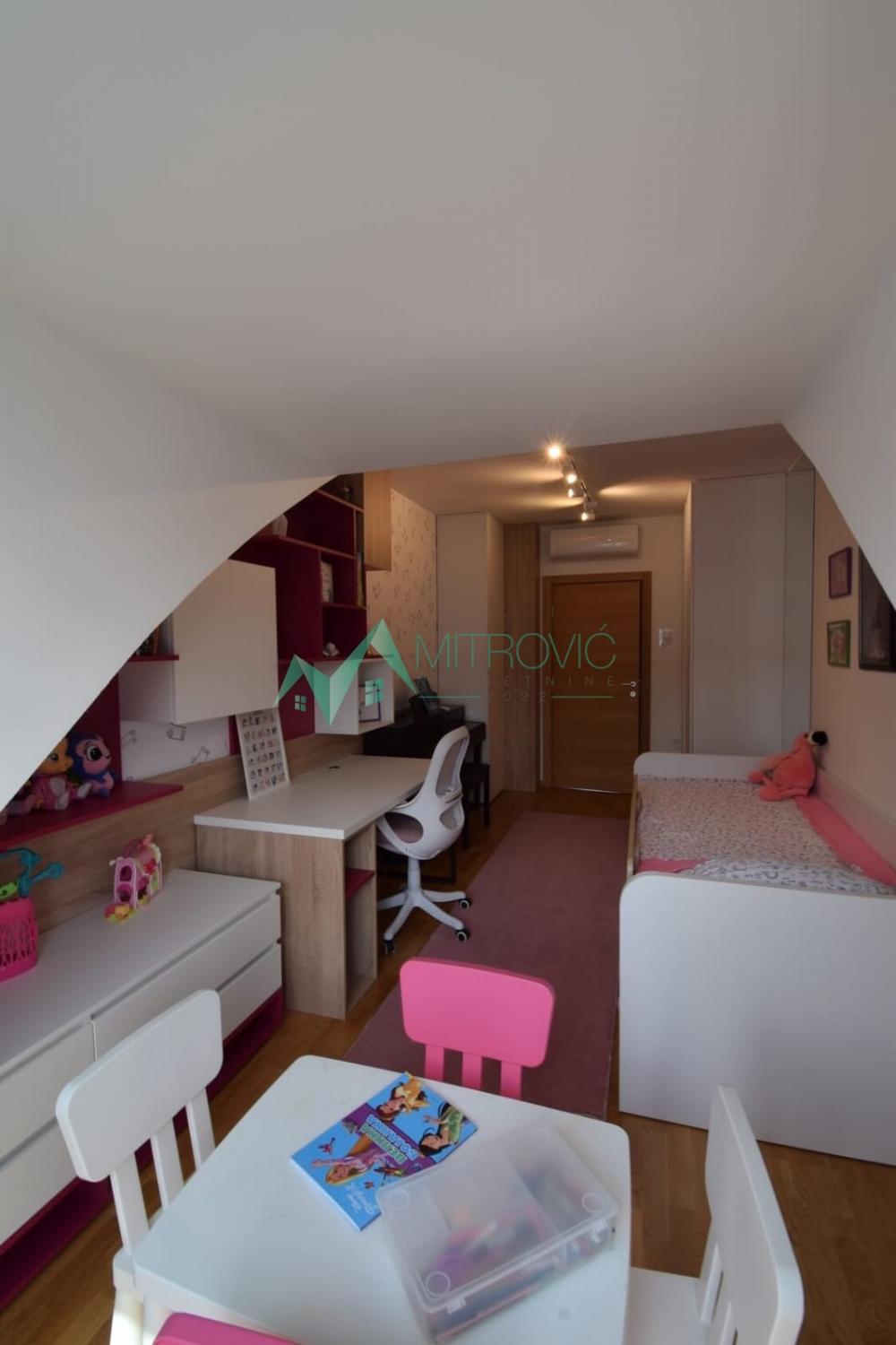 Slika 8 - SAJAM, MODERAN ČETVOROSOBAN DUPLEX  111M2. 