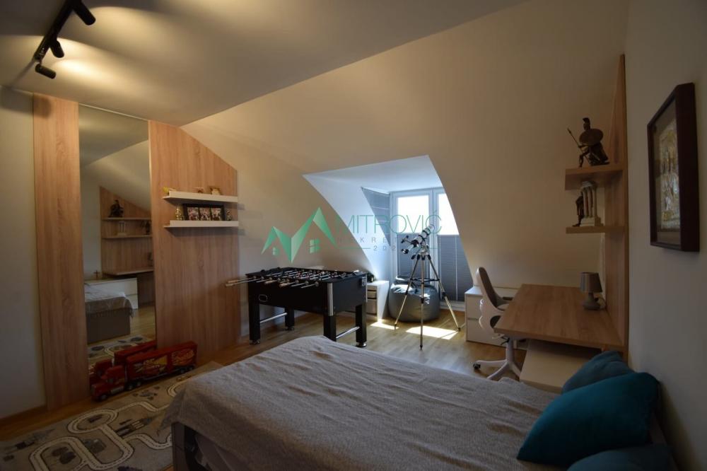 Slika 9 - SAJAM, MODERAN ČETVOROSOBAN DUPLEX  111M2. 