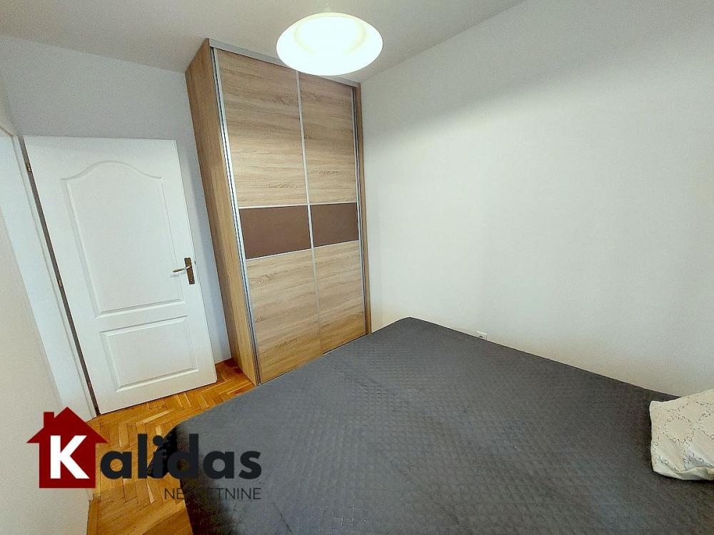 Slika 8 - Stan,NOVI SAD,CENTAR,kv: 39, € 133900, ID: 1007769