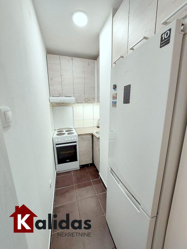 Slika 10 - Stan,NOVI SAD,CENTAR,kv: 39, € 133900, ID: 1007769