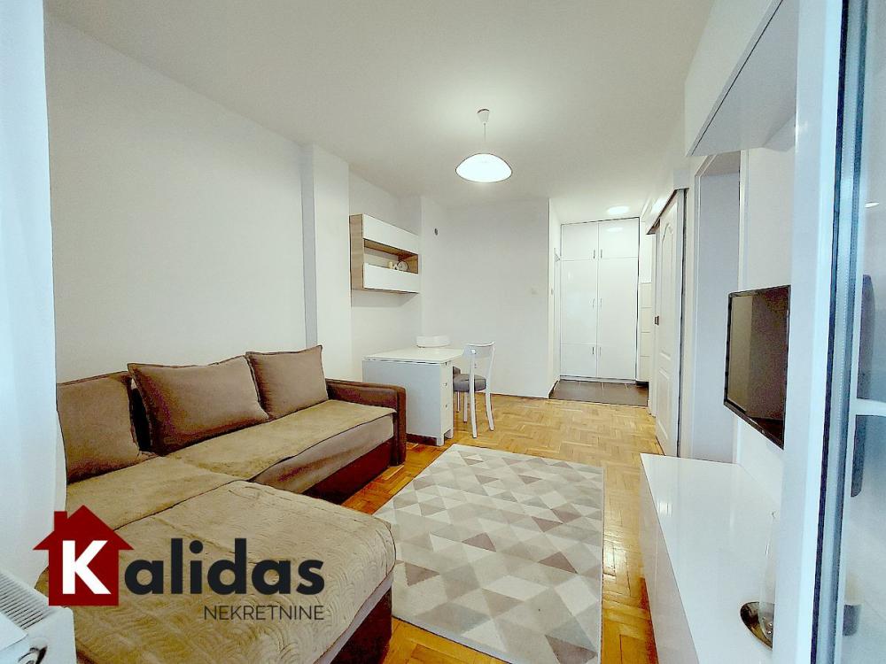 Slika 4 - Stan,NOVI SAD,CENTAR,kv: 39, € 133900, ID: 1007769