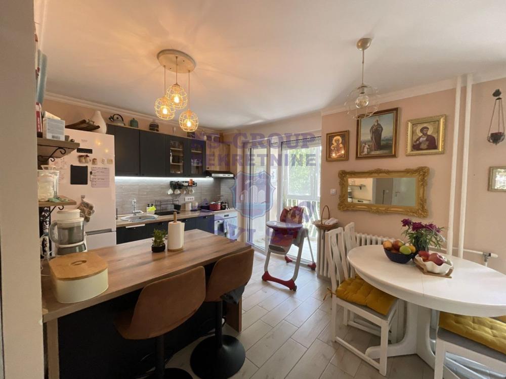 Slika 3 - Svetao i komforan dvosoban stan na Avijaciji - 60m2