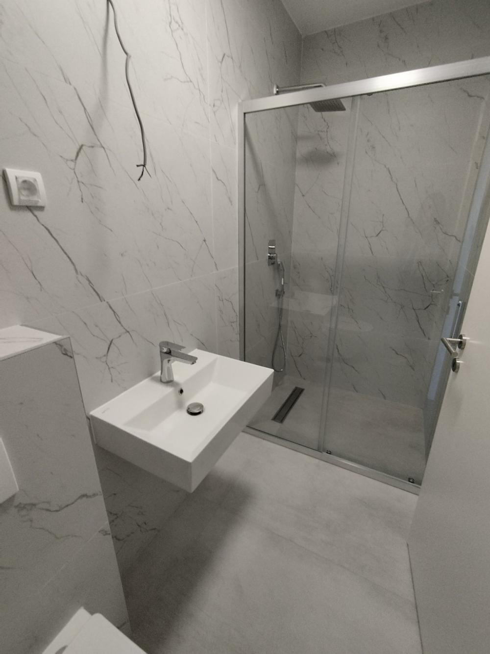 Slika 10 - Četvorosoban, useljiv, odličan, dva mokra čvora, tri terase, PDV, Bulevar patrijarha Pavla!  š. 522956