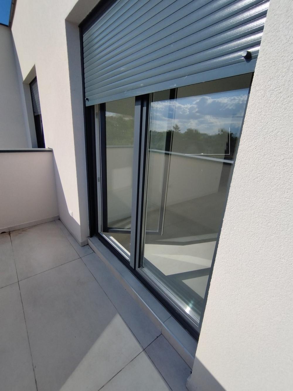 Slika 4 - Četvorosoban, useljiv, odličan, dva mokra čvora, tri terase, PDV, Bulevar patrijarha Pavla!  š. 522956