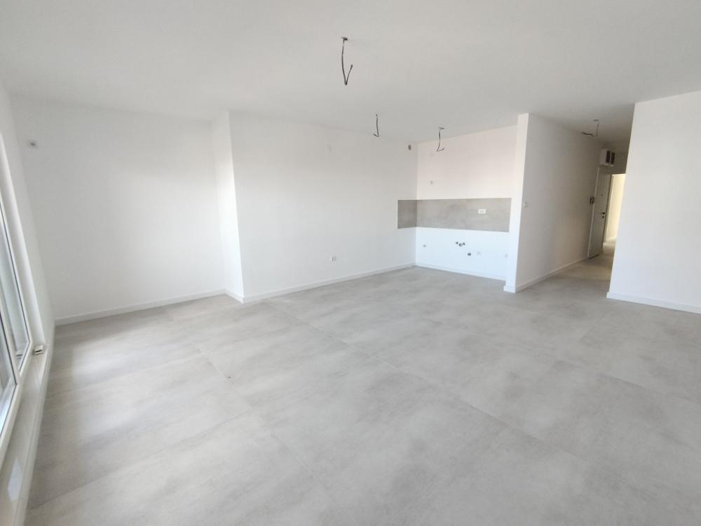 Slika 1 - Četvorosoban, useljiv, odličan, dva mokra čvora, tri terase, PDV, Bulevar patrijarha Pavla!  š. 522956