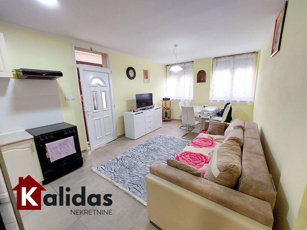 Slika 1 - Stan,NOVI SAD,TELEP,kv: 37, € 72100, ID: 1007802