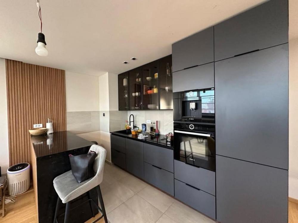 Slika 1 - Dvoiposoban stan u Cara Dušana