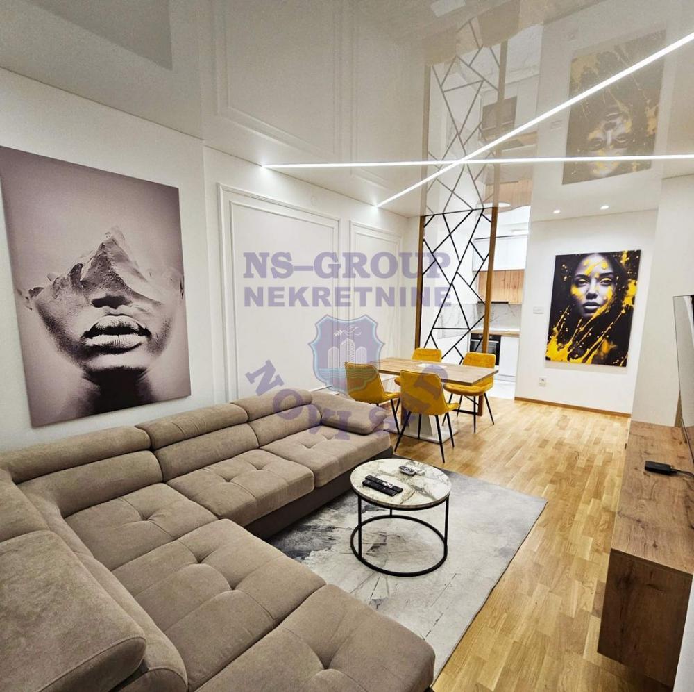 Slika 1 - Dvosoban, 47m2, Avijatičarsko naselje Novi Sad, sa terasom, ima lift